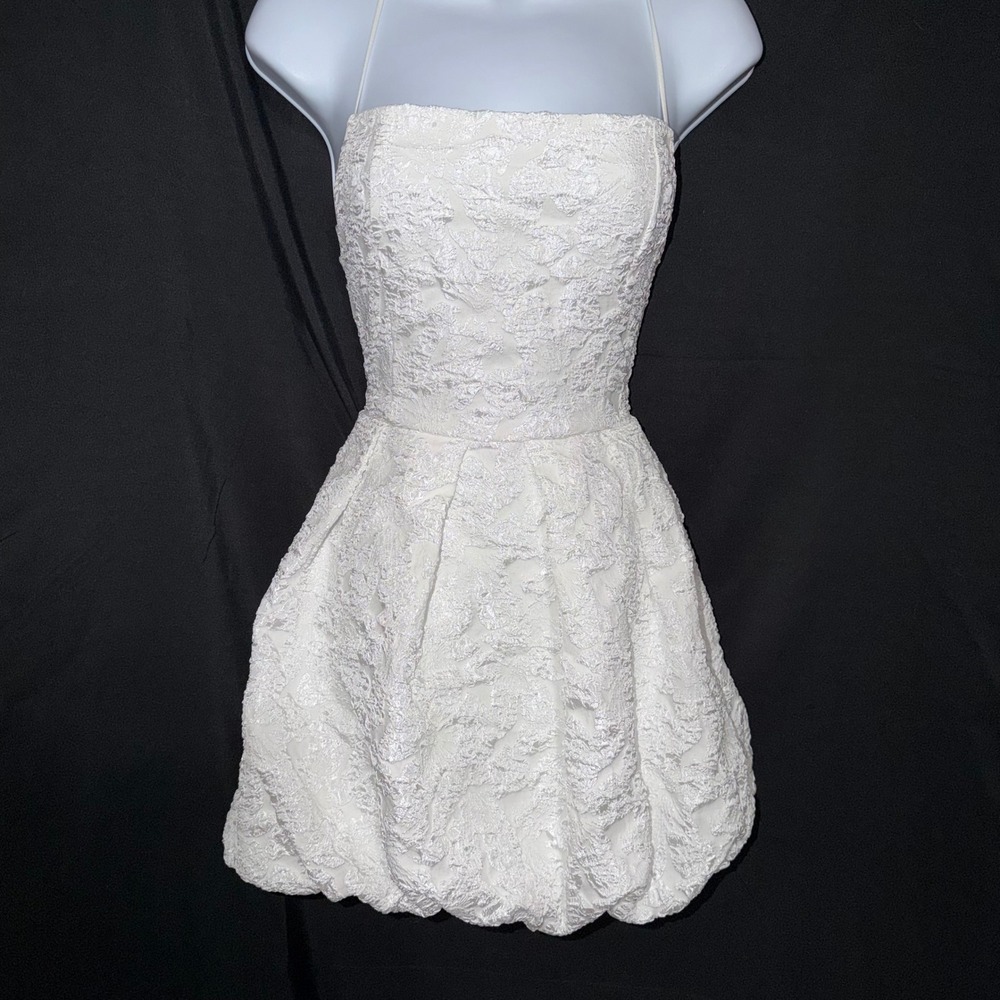 Cider White Textured Floral Jacquard Bubble Hem Mini Dress Lace Up Back Small